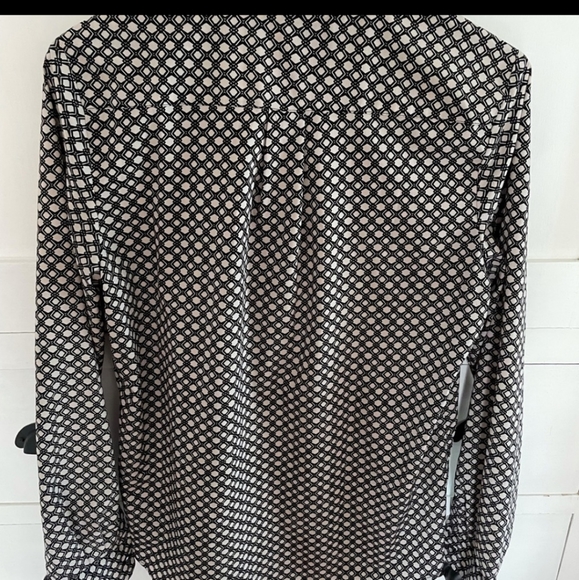 Women’s Joe Fresh pull over long sleeve all over black& white print, large - Picture 2 of 5